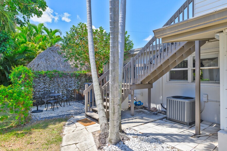 Stairs to apartament - 3509 NE 20th Ave