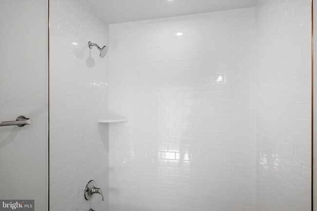 Building Photo - 1011 Venifena Terrace SE