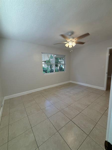 Building Photo - 1713 N Dixie Hwy