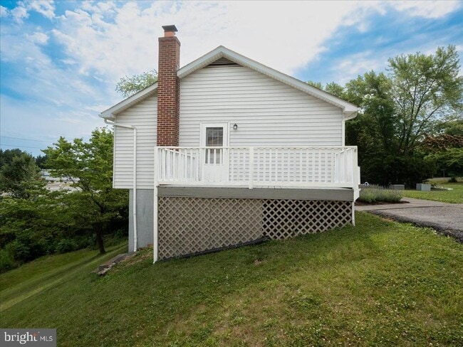 Building Photo - 102 Linwood Ct