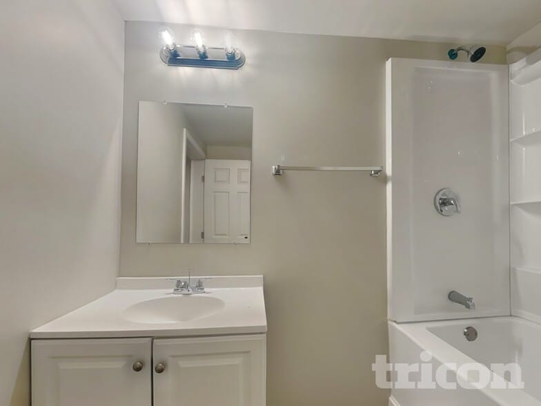 Building Photo - 222 Sawgrass Way