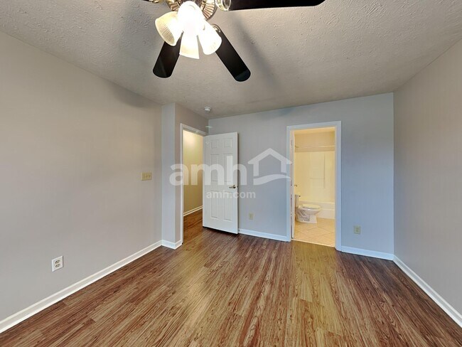 Building Photo - 489 E Quail Ridge Dr