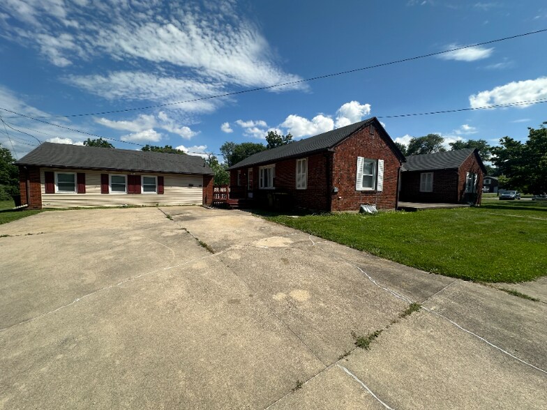 Primary Photo - 5388 Chapmans Rd