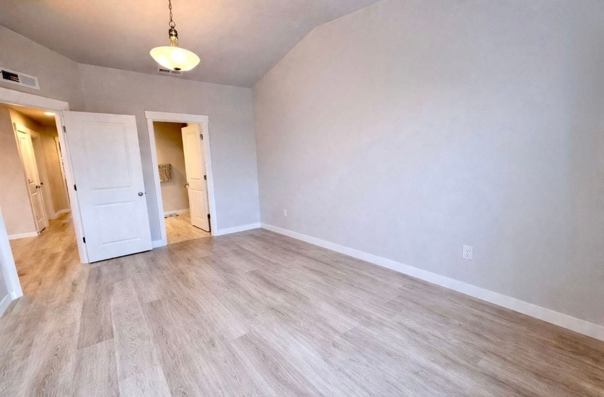 Building Photo - 8313 NE 134th Pl