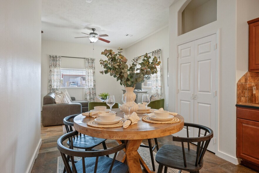 Building Photo - 6166 Imperial Loop Dr