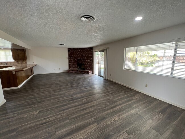 Building Photo - 7200 Bennington Way