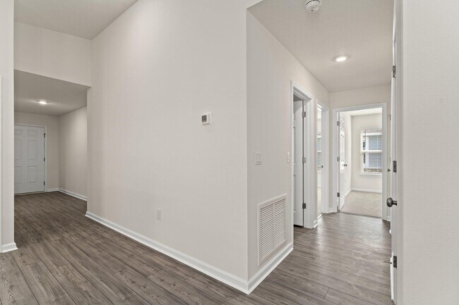 Building Photo - 794 Riverwalk Cir