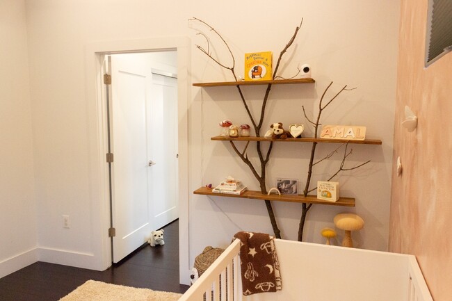 Building Photo - 1409 Singleton Ave