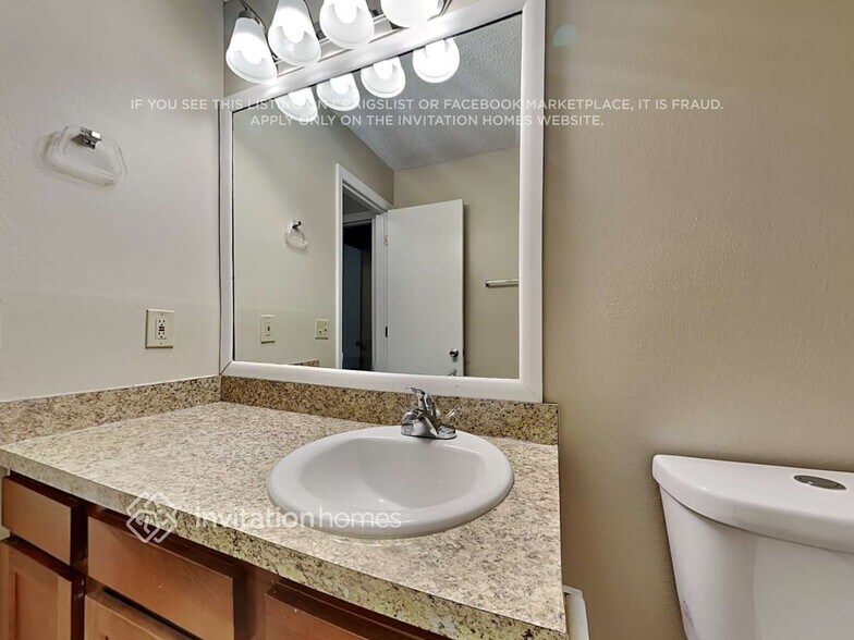 Building Photo - 4034 Crews Lake Dr