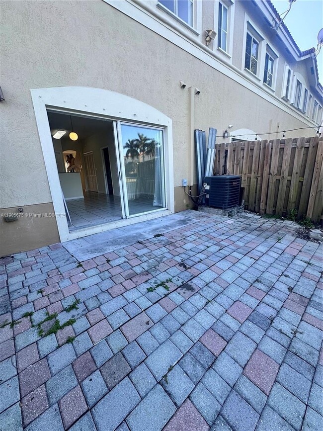 Building Photo - 8258 NW 108th Pl