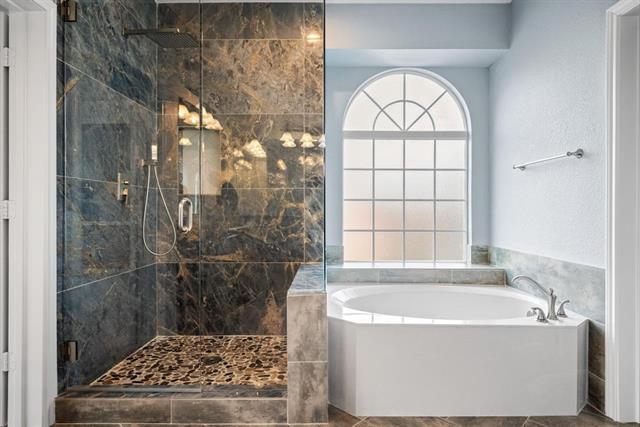 Building Photo - 10341 Casetta Dr