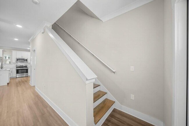 Building Photo - 131 N Sand Palm Rd