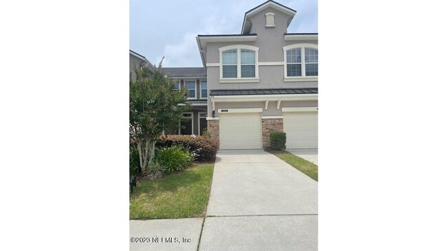 Building Photo - 6060 Bartram Village Dr