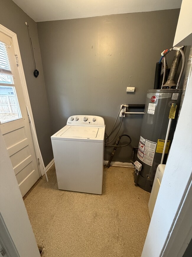 Building Photo - 2525 S Cherokee St