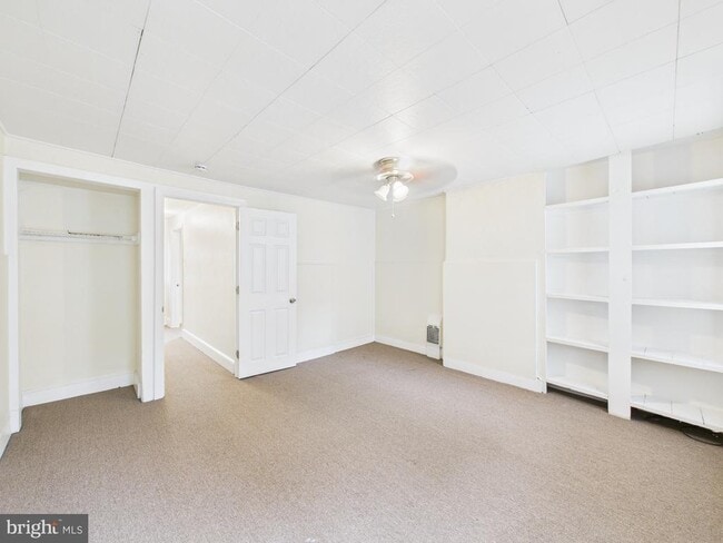 Building Photo - 1825 Carlton St