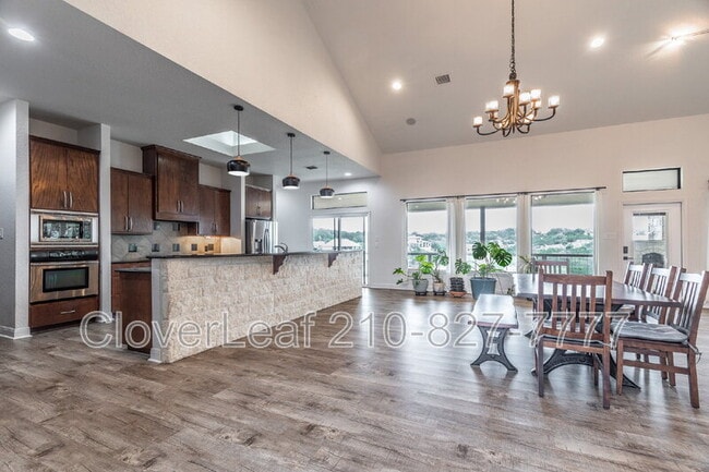 Building Photo - 335 Charon Point