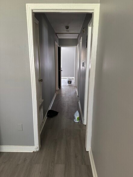 Hallway - 329 St Paul St