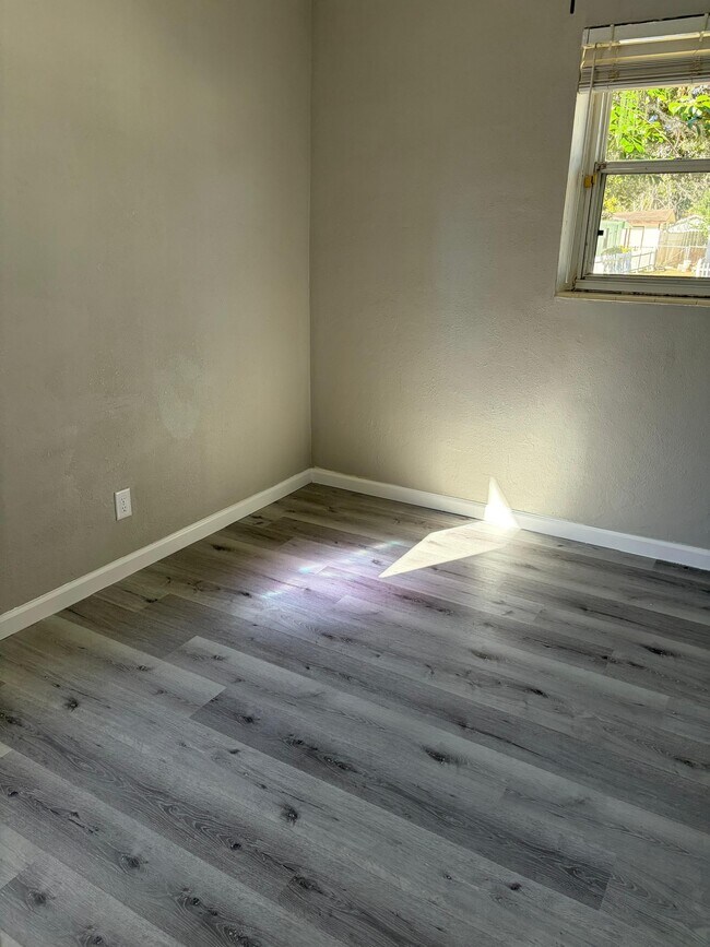 Building Photo - 4664 Blount Ave