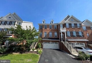 Building Photo - 317 Spruce Pine Rd