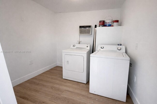 Building Photo - 6849 SW 12th St