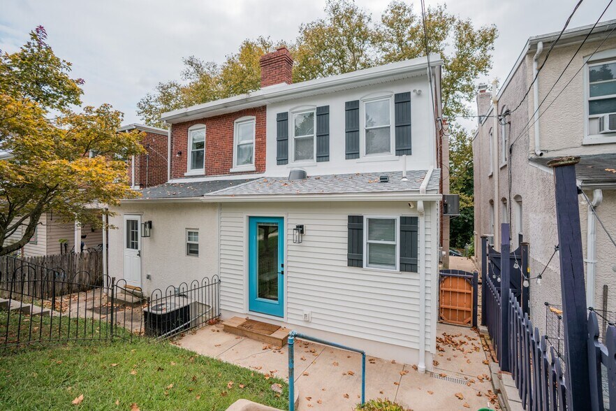 Building Photo - 417 Vanderslice St