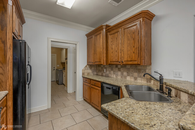 Building Photo - 4021 Elizabeth Ln