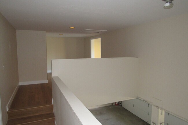 Building Photo - Gorgeous Custom Pleasanton Home in Great Location