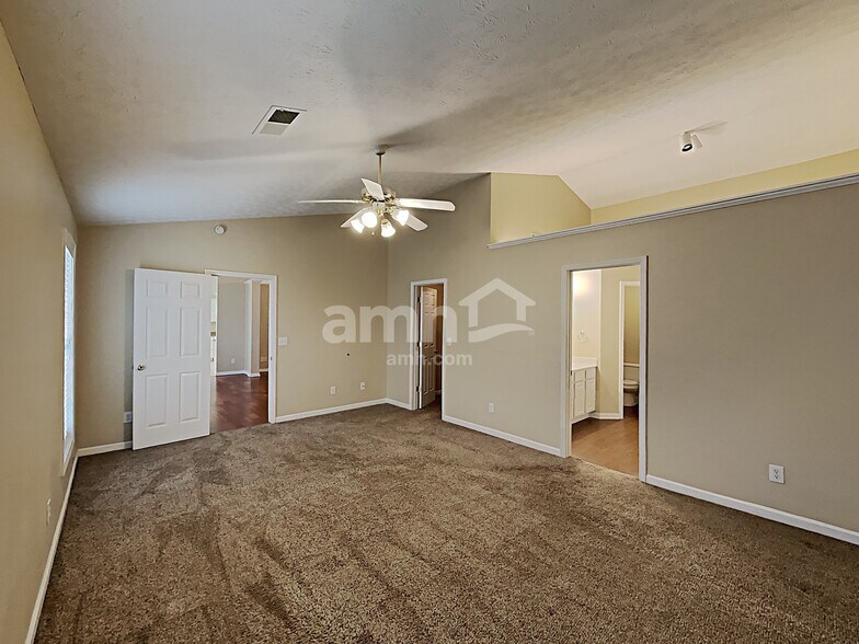 Building Photo - 3262 Millhollow Ter