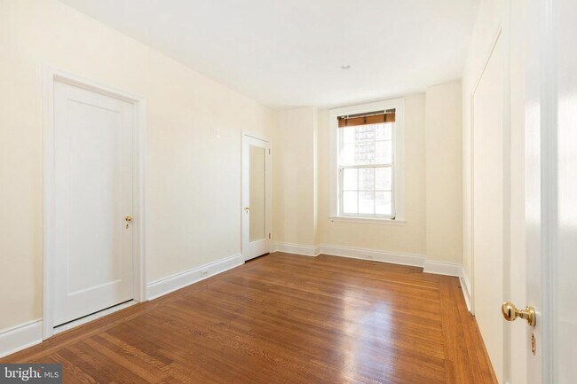 Building Photo - 1800 Rittenhouse Square