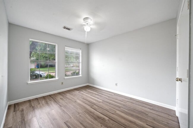 Building Photo - 14915 Dunster Ln