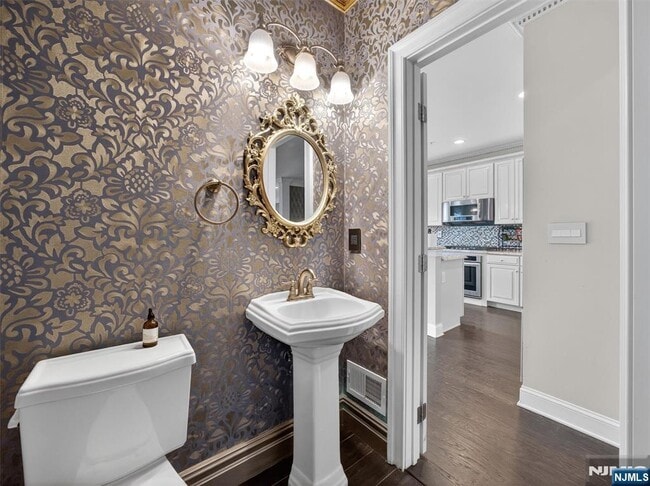 Building Photo - 4 Wesmont Drive