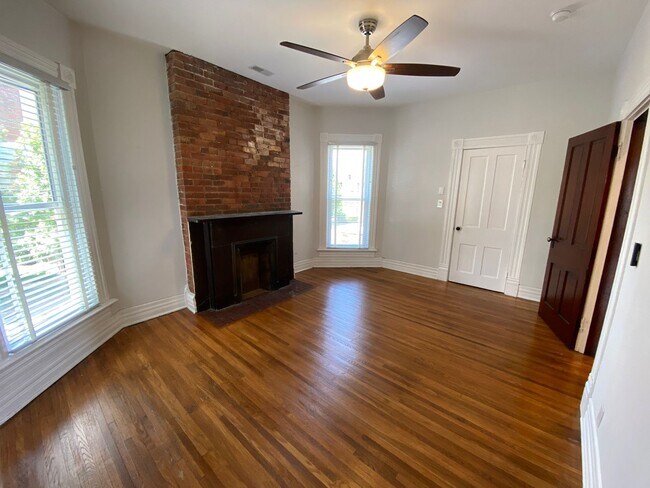 Building Photo - W King Ave 103-103.5 MLR