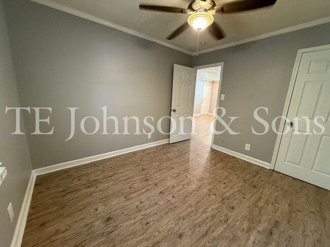 Building Photo - Sterling Pointe Apartments – Updated 2 Bedroom Living in West End Winston-Salem