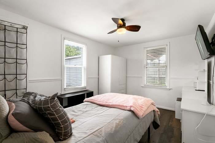 Building Photo - 2303 Sweetbriar Ave