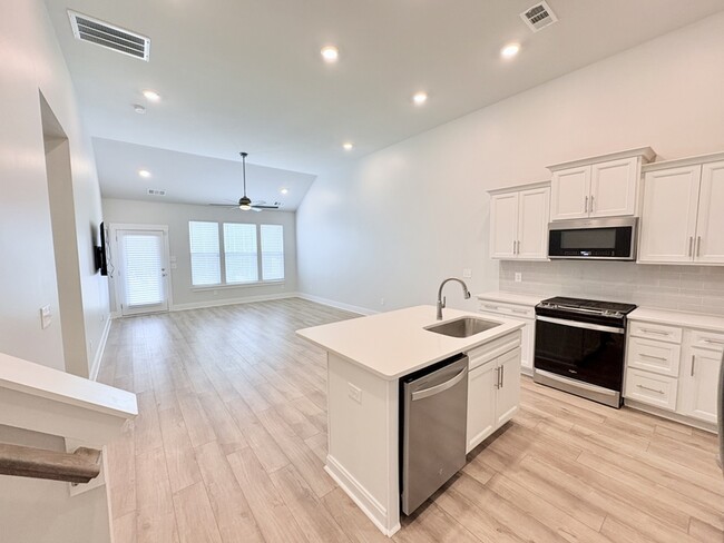 Building Photo - 203 Grange Vly Ln