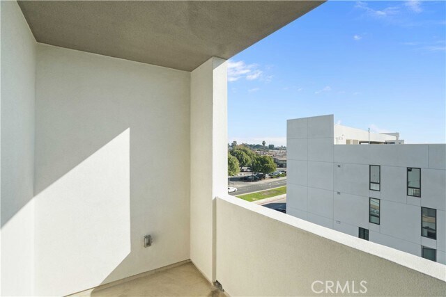 Building Photo - 8750 Sepulveda Blvd