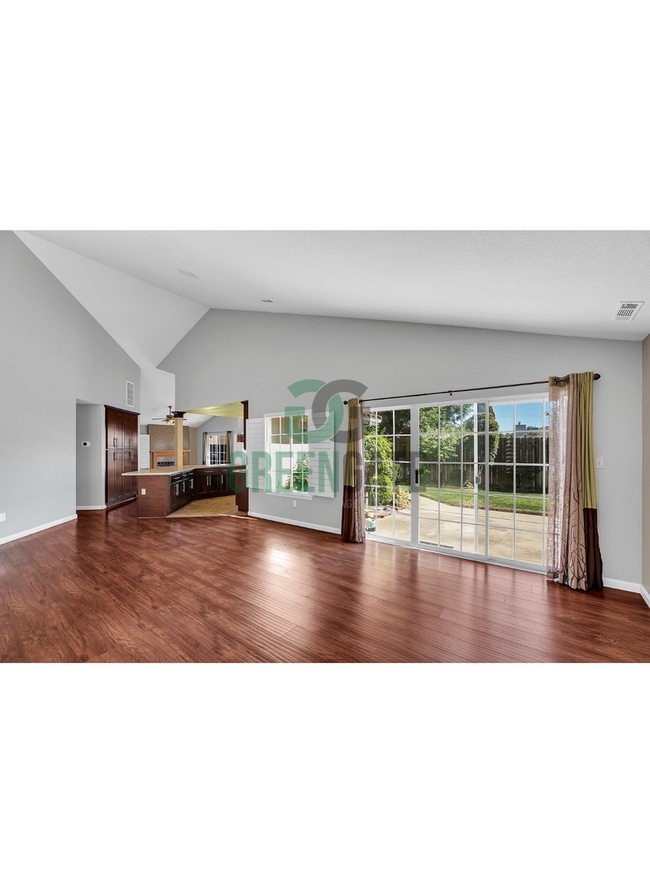 Building Photo - Lovely 3 Bedroom Home in Modesto MUST SEE!