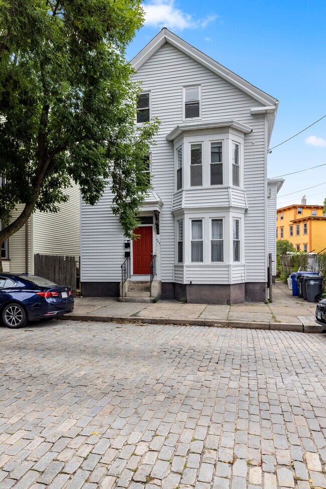 Primary Photo - 465 W Fountain St