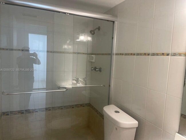 Building Photo - 3522 NE 171 St