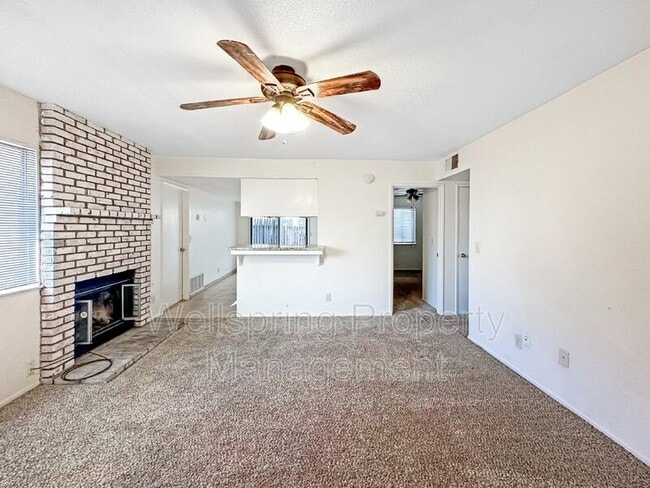 Building Photo - 940 W Graaf Ave