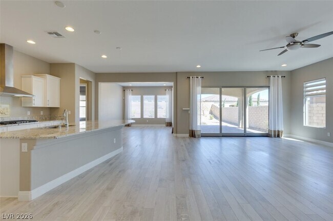 Building Photo - 11822 Spadari Ct