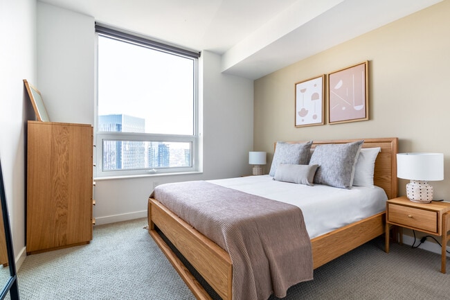 Building Photo - 210 Wall St