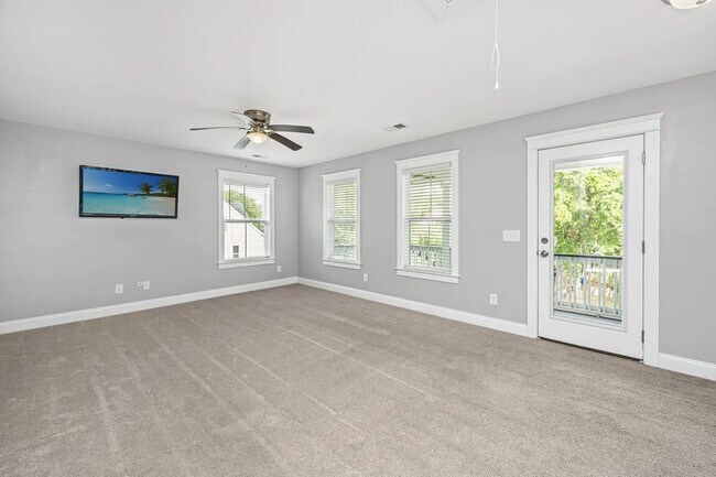 Building Photo - 3711 Tip Ln