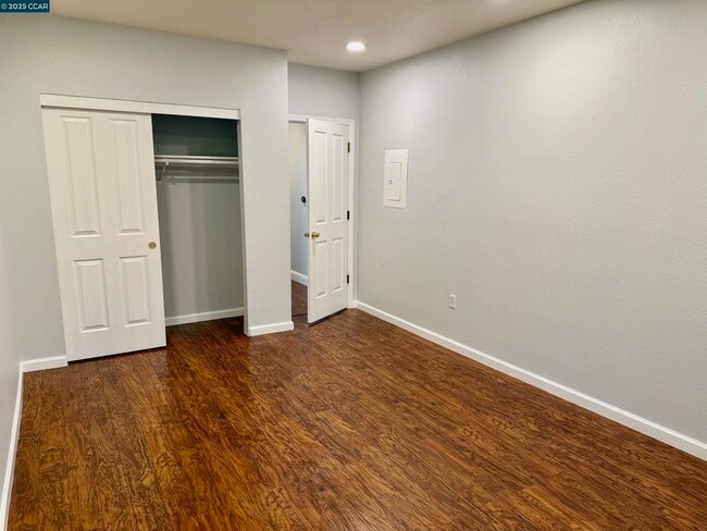 Building Photo - 216 Stone Pine Ln