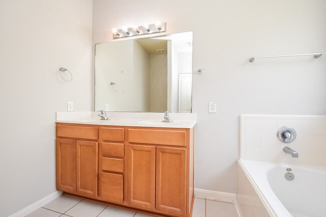 Building Photo - 6014 Starbrook Creek Dr