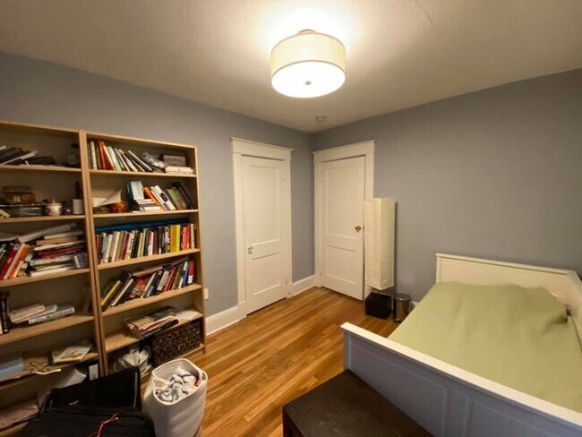 Building Photo - Beautiful 5 Bedroom Single Family Home in Silver Spring!