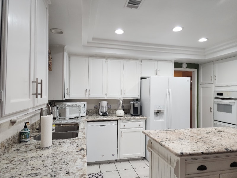 Building Photo - 6245 Luxurious