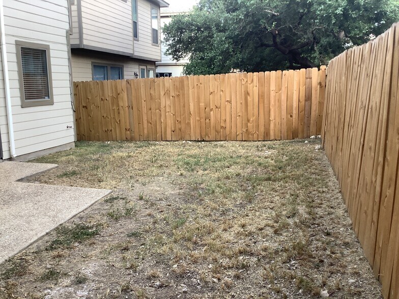 Building Photo - 1223 Cresswell Cove