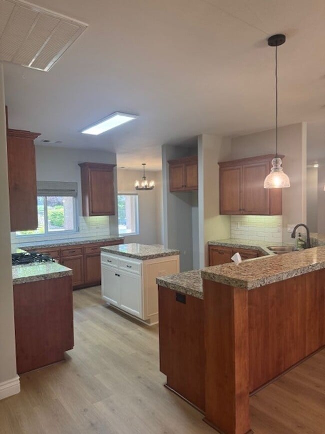 Building Photo - Stunning Westside Home with Landscaping!