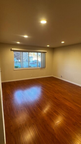 Building Photo - 41685 Gifford St